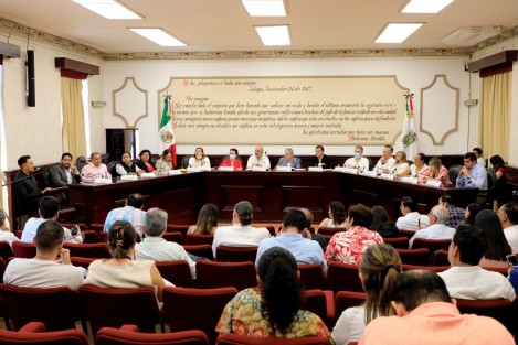 Participación activa en las decisiones, homogeneidad en la nomenclatura y fomento a la identidad local a través del arte urbano, fueron algunos de los planteamientos vertidos por la ciudadanía en Sesión Abierta de Cabildo celebrada este martes.

