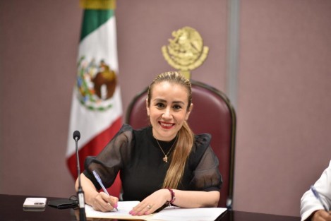 La Mesa Directiva de la Diputación Permanente dio entrada al Anteproyecto con Punto de Acuerdo, presentado por la diputada Nora Jéssica Lagunes Jáuregui, por el cual prevé un exhorto a la Cámara de Diputados del Congreso de la Unión, a fin que considere la opinión del Poder Legislativo de Veracruz en relación con el estudio, análisis y dictaminación de la Ley de Desarrollo Sustentable de la Cafeticultura. 