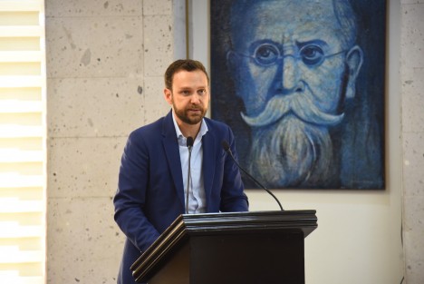 El diputado Paul Martínez Marie presentó a la Diputación Permanente un Anteproyecto con Punto de Acuerdo, por el cual busca exhortar a la Secretaría de Desarrollo Agrario, Territorial y Urbano (Sedatu) del Gobierno Federal para que, en conjunto con la dirección del Registro Agrario Nacional (RAN) en Veracruz, resuelvan las necesidades manifestadas por diversos grupos de ejidatarios de la entidad, en relación con la instalación de oficinas regionales para agilizar trámites.

