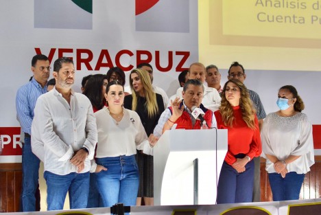 La dirigencia del PRI en Veracruz, encabezada por Marlon Ramírez, demandó al Gobierno del Estado aclarar el destino de 9 mil 726 millones de pesos del presupuesto de la entidad.