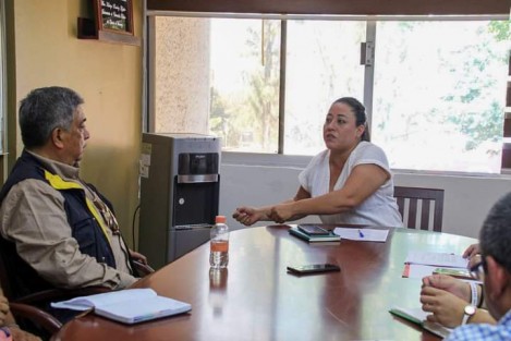 Con la finalidad de contribuir a la gobernanza de la Nueva Escuela Mexicana que busca un sistema que se enfoca en la excelencia de las y los docentes, en su mejora constante, este miércoles se realizó una reunión de trabajo de la Subsecretaria de Educación Básica, Maritza Ramírez Aguilar  y el Sindicato Magisterial del Estado de Veracruz (SIMEV) representado por Mario A. Chama Mario A. Chama Díaz.  