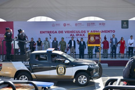 Dichos bienes fueron adquiridos tras el pago de un crédito fiscal observado al Ejercicio 2012, por lo que el gobernador Cuitláhuac García Jiménez destacó la visión de llevar una correcta administración para rehabilitar cuentas congeladas por el Servicio de Administración Tributaria, lo que significó más de 12 mil millones de pesos en general.