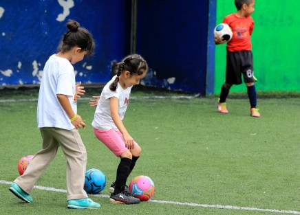 El titular del área, Bertoldo Reyes Campuzano, informó que esta liga cuenta con 16 equipos en la categoría de los 10 a 12 años y que se trata de un campeonato semanal que próximamente se llevará a sedes como la Unidad Deportiva El Kiosko, El Arenal Colonia Zippor y 21 de Marzo, con el fin de organizar al final del año un campeonato entre los primeros equipos de cada sede. 