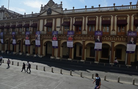 Nuevamente este mes de marzo, en Palacio de Gobierno se han colocado pendones con imágenes de funcionarias veracruzanas.  En esta ocasión de magistradas. Esto con la finalidad de destacar el papel que actualmente juegan las mujeres en la función pública de Veracruz. 