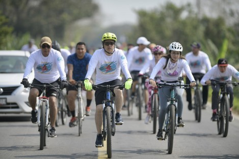 La Rodada Familiar Papaloapan reunió a más de mil personas, entre locales y visitantes, que se inscribieron para las rutas de 14 y 17 kilómetros, saliendo de Tlacojalpan con punto de llegada en Otatitlán.
