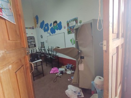 Mientras este fin de semana en Coatepec se celebró un encuentro cultural de Orgullo Veracruzano, la escuela Cantonal, Benito Juárez que está ubicada a un costado del palacio municipal fue saqueada y vandalizada.