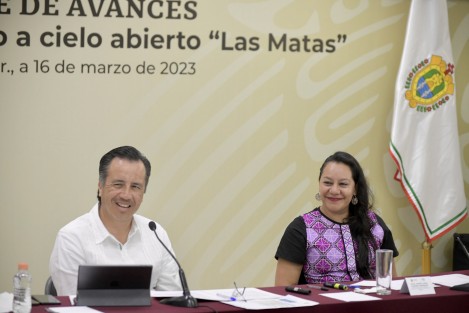El gobernador Cuitláhuac García Jiménez y la titular de la Secretaría de Medio Ambiente y Recursos Naturales, María Luisa Albores González, formalizaron la integración del Sistema Intermunicipal de Gestión Integral de Residuos Sólidos Urbanos y Manejo Especial (SIGIRES), el cual administrará el presupuesto para el cierre del tiradero Las Matas y la apertura de un nuevo sitio de disposición final.