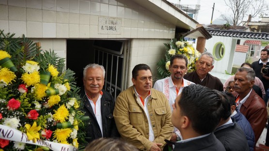 El 39 aniversario luctuoso del profesor Alfonso Arroyo Flores congregó a maestras y maestros de las trece regiones en que se divide esta sección sindical para disfrutar de una jornada de convivencia en la tierra que es cuna de la lucha magisterial en Veracruz. 
