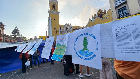 En el Día Mundial del Agua, ambientalistas se manifestaron en  el centro de Xalapa, para exigir a las autoridades mejores y más acciones para proteger los cuerpos de agua. Así mismo invitaron a la población a hacer conciencia sobre el líquido vital para la vida en la tierra.  
