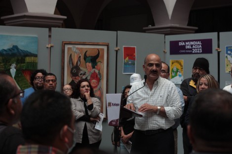  En Xalapa con el agua no se juega, y por ello, esta Administración trabaja con responsabilidad y aplica los recursos con eficiencia para consolidar una obra pública histórica que atienda las necesidades de abasto y saneamiento derivadas del crecimiento de la ciudad, afirmó el presidente municipal Ricardo Ahued Bardahuil, en el marco de la conmemoración del Día Mundial del Agua.