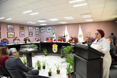 La presidenta de la Comisión Permanente de Salud y Asistencia de la LXVI Legislatura, diputada Adriana Esther Martínez Sánchez, convocó a la sociedad y a las autoridades veracruzanas a reflexionar sobre el autismo, promover un cambio profundo en el comportamiento social y evitar que la falta de información derive en exclusión.

