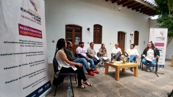 El Instituto Veracruzano de la Cultura, presentó los proyectos seleccionados en la convocatoria de Apoyo a la Exhibición de Cine en Veracruz 2023, una estrategia que busca contribuir a la consolidación de los festivales de cine y cineclubes del estado de Veracruz.