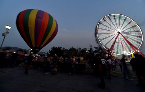De las atracciones nuevas que pudieron disfrutar los visitantes están los globos aerostáticos y una rueda de la fortuna desde donde se puede observar todas las instalaciones del parque.