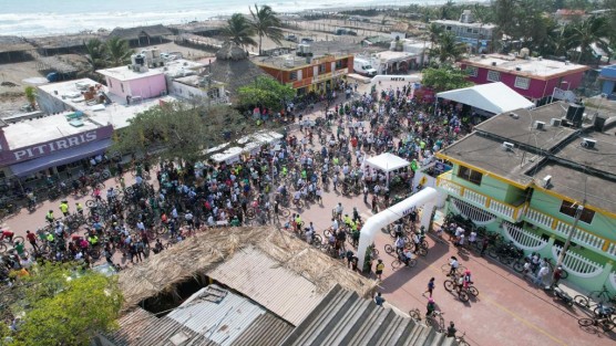  Alrededor de 2 mil ciclistas de todas las edades, que se inscribieron para las rutas de 14 y 17 kilómetros, participaron en la Rodada Familiar Zempoala-Chachalacas dando inicio a la temporada vacacional de Semana Santa.