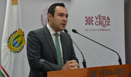 En conferencia de prensa, el titular de la SEFIPLAN, José Luis Lima Franco, señaló que el depósito tendrá efecto la próxima semana y no requiere un trámite especial de los cabildos; mientras que la fórmula de distribución obedece al número de habitantes y el esfuerzo recaudatorio, como en el caso de las participaciones federales.