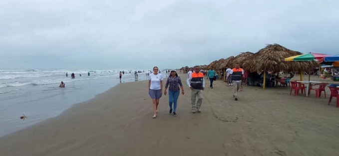 Durante este sábado las fuerzas de tarea coordinadas por Protección Civil continuaron vigilando lugares turísticos del estado y proporcionando información, así como atención a visitantes. 