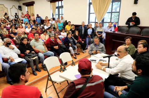 Es tiempo de que las y los xalapeños, juntos, resolvamos los problemas de la ciudad por un mayor desarrollo y urbanización que mejore la calidad de vida de todas y todos, afirmó el presidente municipal Ricardo Ahued Bardahuil en una jornada de audiencias ciudadanas. 