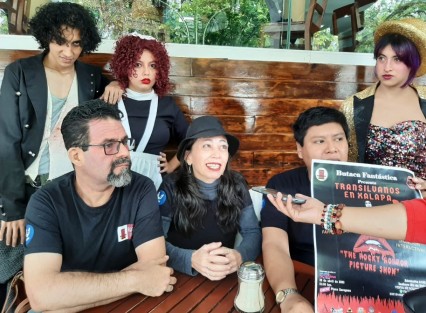 En conferencia de prensa integrantes de la Butaca Fantástica dieron a conocer su quinta edición de Transilvanos en Xalapa, con una función interactiva de la película The Rocky Horror Picture Show, que se proyectará junto con números musicales se llevará a cabo el día sábado 29 de abril en la sala 4 de Cinetix de Plaza Zaragoza, a las 21:00 horas. La admisión será de 150 pesos e incluirá kit de utilería y la participación en rifas.