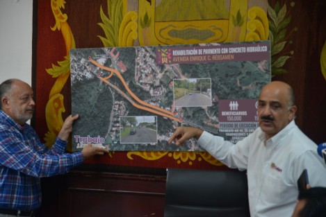 Con una inversión de casi 40 millones de pesos, este lunes iniciará la rehabilitación integral y pavimentación con concreto hidráulico de diversos tramos de las avenidas Enrique C. Rébsamen y Circuito Presidentes, con lo que se mejorará la movilidad y beneficiará a cerca de 300 mil personas que habitan o transitan por esas zonas, informó el presidente municipal Ricardo Ahued Bardahuil.