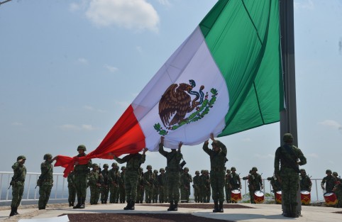  Por primera vez en el lugar de los hechos, el Gobierno estatal conmemoró 176 años de la Batalla de Cerro Gordo; un hecho más en defensa de la patria que afianza a Veracruz como auténtico baluarte de la soberanía nacional y que significó la muerte de cientos de soldados mexicanos, entre ellos el general y exgobernador Ciriaco Vázquez.