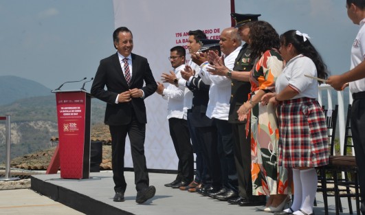 A su arribo al acto cívico para recordar aquella invasión norteamericana de 1847, el gobernador Cuitláhuac García Jiménez enfatizó la valentía del pueblo veracruzano que intentó detener el avance de las tropas estadounidenses a la capital del país, independientemente del resultado final, que fue la concesión del territorio de Texas por el expresidente Antonio López de Santa Anna.