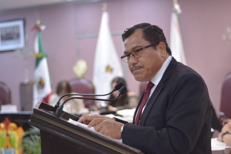 El diputado José Magdaleno Rosales Torres presentó un Anteproyecto de Punto de Acuerdo relativo a la participación de distintas instancias estatales, secretarías y organismos autónomos, en la determinación de la calidad de los servicios hídricos en el municipio de Medellín de Bravo.
