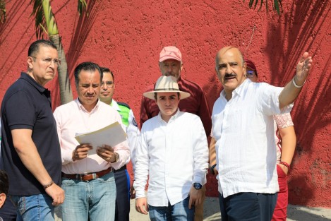 Para garantizar que las rutas alternas funcionen como se tiene programado, desde las 8:00 horas de este domingo, el presidente municipal Ricardo Ahued Bardahuil y el gobernador Cuitláhuac García Jiménez, realizaron un recorrido de supervisión en la zona de Las Trancas, donde se inició la construcción de un puente vehicular que beneficiará la conectividad.