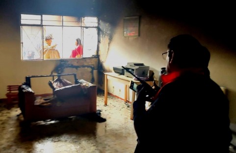  Fueron evacuadas 16 personas del inmueble entre estudiantes y profesorado, sin reporte de personas lesionadas, solo atención por crisis nerviosa. 