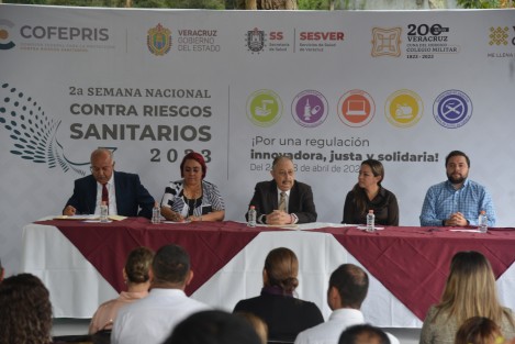 El secretario de Salud, Gerardo Díaz Morales, inauguró la Segunda Semana Nacional Contra Riesgos Sanitarios en el Parque de Los Berros.