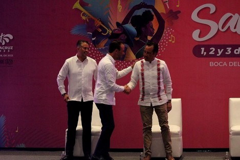 Los primeros tres días de junio llegarán a Veracruz 12 artistas de talla mundial y seis locales para celebrar el festival más grande de la salsa en México; nueve ya están confirmados y este lunes los dio a conocer el gobernador Cuitláhuac García Jiménez, junto con la Secretaría de Turismo y Cultura (SECTUR) y el Ayuntamiento de Boca del Río.