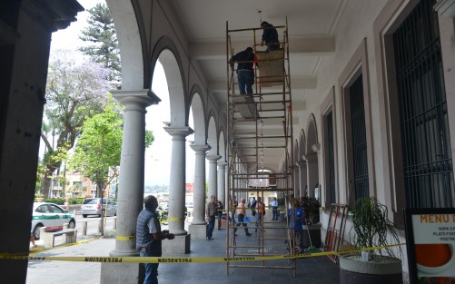 También en Palacio Municipal de Xalapa se hay cambio de luminarias.