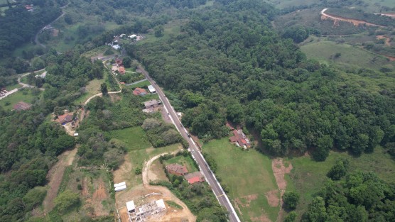 Más de medio millón de habitantes de la región capital contarán con una vía de comunicación segura entre Xalapa y Tlalnelhuayocan, gracias a que este gobierno está concluyendo el mantenimiento del camino Coapexpan - Rancho Viejo. 