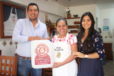 Como una manera de prevenir la contaminación de cuerpos de agua a través de la correcta disposición del aceite usado en cocinas, la Secretaría de Medio Ambiente (SEDEMA) inició la campaña permanente Juntos por un Veracruz limpio en esta capital y Banderilla, en coordinación con los ayuntamientos y la empresa Ecoosb Soluciones Biotecnológicas. 