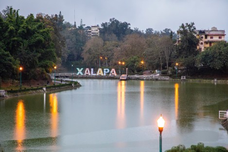 El director de Turismo de Xalapa, Josué Vázquez González.confirmó un registro del cien por ciento de ocupación hotelera durante el pasado mes de abril, gracias a  los eventos deportivos y de tecnología que se realizaron en el municipio durante el mes pasado. 