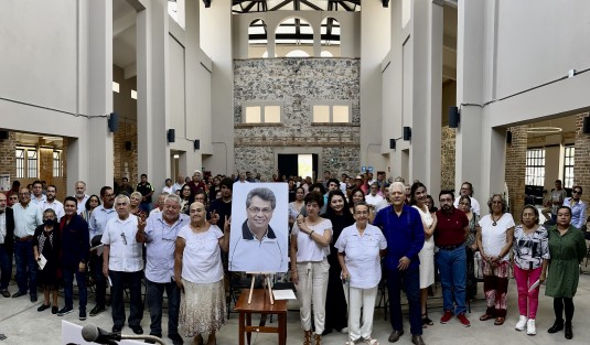 En el centro cultural José Revueltas de esta capital, compañeros de lucha realizaron un homenaje al pionero de la lucha social urbana, Fidel Robles Guadarrama, a quien Manuel Huerta reconoció como autor intelectual de la transformación.