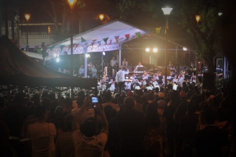 Con casa llena se presentó la Orquesta Sinfónica de Xalapa en el barrio de Xallitic.