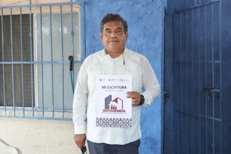 Autoridades estatales entregaron escrituras públicas en las Reservas Territoriales Vergara Tarimoya III (La Esperanza) y IV, así como El Coyol del Puerto de Veracruz, para así brindar certeza jurídica al patrimonio de más familias veracruzanas.