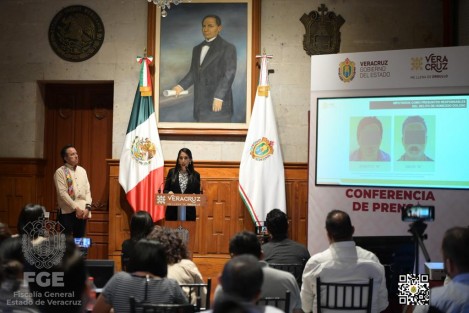 La Fiscal dijo que con estas acciones la Fiscalía General del Estado, desarticula una banda de al menos 7 integrantes, que operaba en los municipios de Fortín, Amatlán, Orizaba y Córdoba, por mencionar algunos de los municipios de esa zona centro del estado.