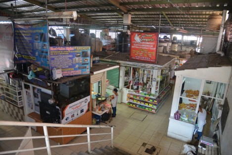 El alcalde de Xalapa, Ricardo Ahued Bardahuil, aseveró que el ayuntamiento trabaja de forma permanente para poder darle mantenimiento a los mercados de la ciudad.