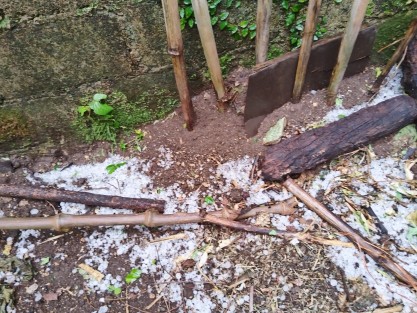 La tarde de este  jueves cayó una granizada en la ciudad de Xalapa, afectando principalmente colonias del norte de la capital y la conurbación con Banderilla. 
