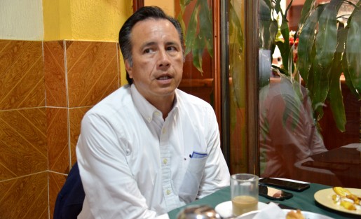 En entrevista este viernes, el gobernador Cuitláhuac García manifestó que la postura de su Gobierno es de total respaldo al Gobierno Federal, en torno a las declaraciones del Senador estadounidense  John Neely Kennedy . Nos sumamos a lo expuesto hoy en la mañanera por el Presidente. Es una persona ‘non grata’ para México y para el Estado, expresó.  