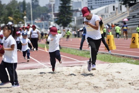 Fue inaugurada la Quinta Olimpiada Familiar de Atletismo en el emblemático estadio Heriberto Jara Corona, organizado por las Supervisiones Escolares 105 Preescolar Jardines Foráneas Xalapa y Educación Física 52 Xalapa.