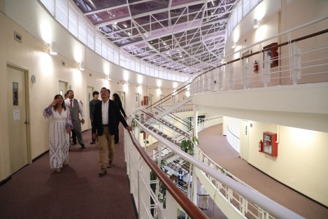 Tras más de 20 años de abandono, el Gobierno del Estado rehabilitó el Instituto Superior de Música (ISMEV), con una inversión superior a los 18.9 millones de pesos, brindando áreas educativas de calidad a la juventud, abonando a la formación profesional en la enseñanza musical, alejando a los estudiantes de las conductas delictivas. 