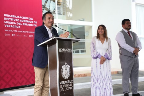 Tras más de 20 años de abandono, el Gobierno del Estado rehabilitó el Instituto Superior de Música (ISMEV), con una inversión superior a los 18.9 millones de pesos, brindando áreas educativas de calidad a la juventud, abonando a la formación profesional en la enseñanza musical, alejando a los estudiantes de las conductas delictivas. 
