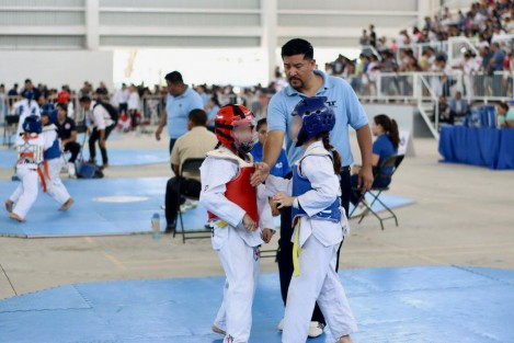 Este fin de semana en la ciudad de Veracruz se llevó a cabo la X Copa de la Amistad Taekwondo Veracruz 2023, con el aval de la Federación Mexicana de Taekwondo, la UUCTKD y con la coordinación del Instituto Veracruzano del Deporte y participación 900 atletas y entrenadores de varios municipios veracruzanos, así como de CDMX, Estado de México, Puebla, Tlaxcala, Tabasco, Chiapas, Quintana Roo, Yucatán, Querétaro, Jalisco, Oaxaca e Hidalgo.
