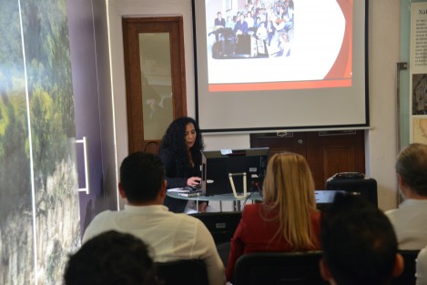 En el marco del Día Internacional de los Museos, el Museo Casa Xalapa (MUXA) albergó las primeras actividades alrededor del Encuentro de Museos, donde la maestra Evelin Flores Rueda presentó la charla: Gestión e innovación, una vía para la transformación y el bienestar social del arte y la cultura. 
