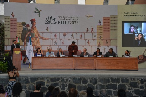 Con la entrega del Premio Nacional al Estudiante Universitario, la Universidad Veracruzana (UV) reconoció la creatividad, imaginación y talento de alumnos y alumnas de instituciones de educación superior del país, en las categorías de Ensayo, Relato y Poesía. 