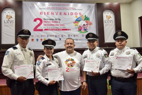 Con la temática Movilidad municipal sustentable e inclusiva, el presidente de la Comisión Permanente de Transporte, Tránsito y Vialidad de la LXVI Legislatura, diputado Juan Enrique Santos Mendoza, dio por concluida segunda edición de la Semana de la Movilidad y Seguridad Vial que se llevó a cabo del 15 al 19 de mayo en el Palacio Legislativo.


