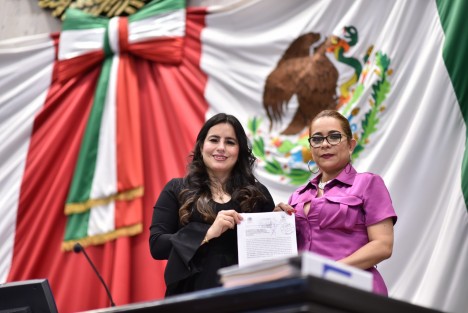 Mediante una Iniciativa, la diputada Citlali Medellín Careaga propuso que sea obligatoria la comunicación escrita entre agentes y subagentes municipales y el Ayuntamiento y que, en caso de no poder proceder inmediatamente con la información oficial por la vía escrita, lo hagan en el trascurso de un tiempo considerable.