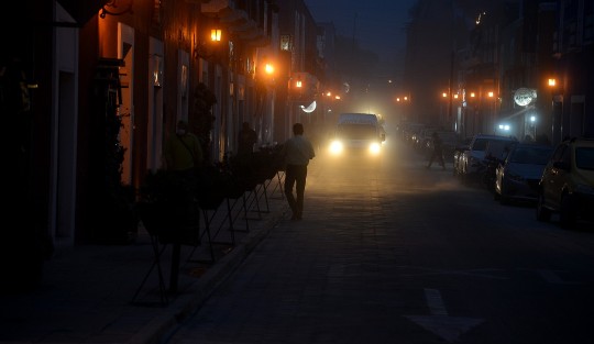 Las actividades al aire libre han sido las más afectadas, ya que por recomendación de las autoridades éstas han sido suspendidas y el uso de cubrebocas se ha hecho obligatorio ante la cantidad de ceniza se encuentra en el aire, afectando ojos y vías respiratorias.